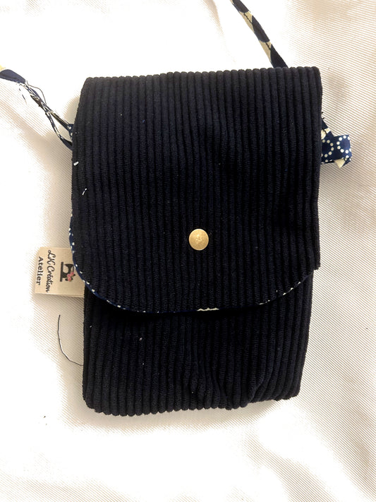 Pochette bandoulière en tissu wax et velours côtelé | Sac artisanal fait main | Petite sacoche femme | Cadeau original
