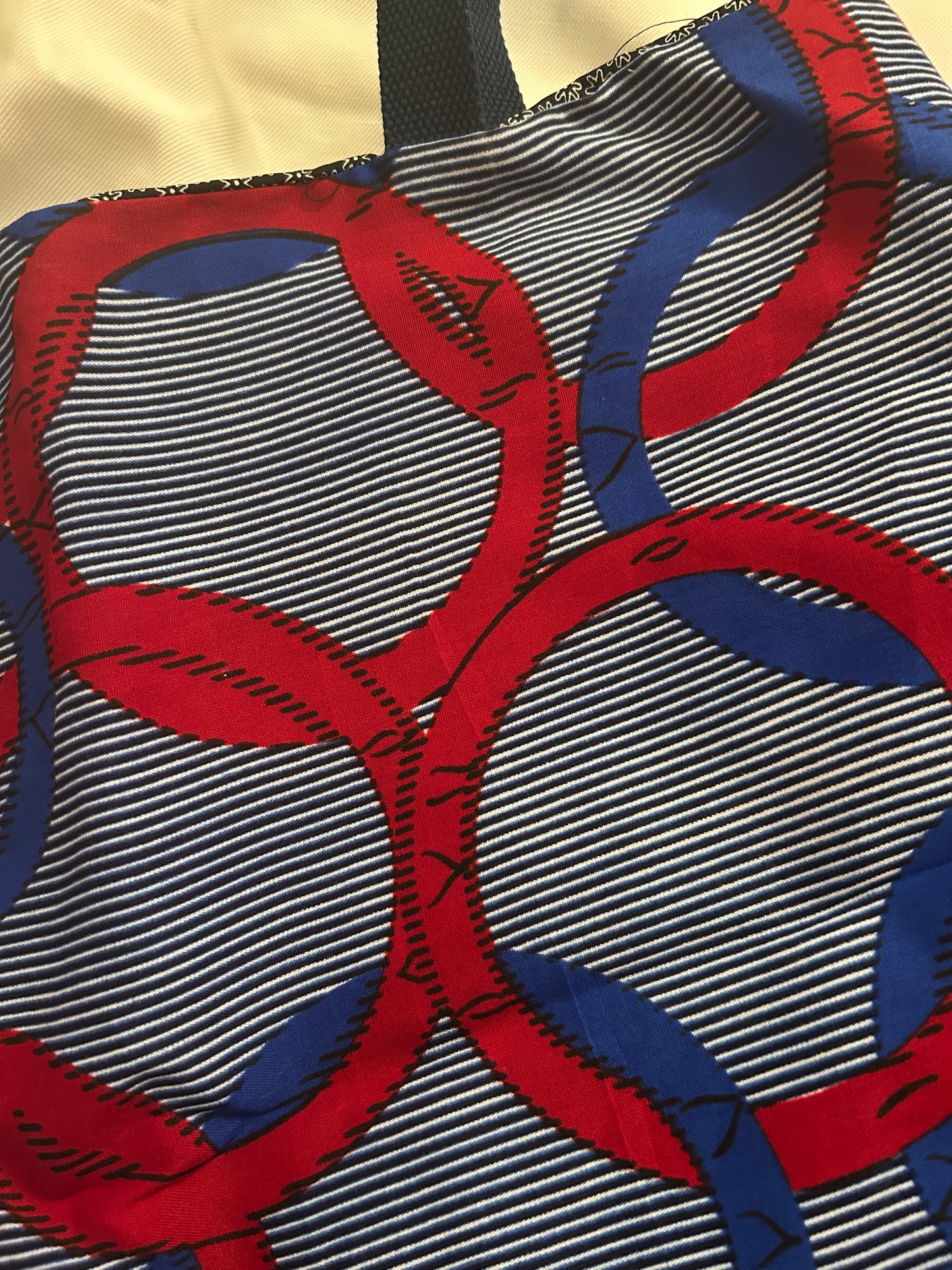 Sac wax doublé bleu marine et blanc à cercles rouges et bleus - Tote bag max