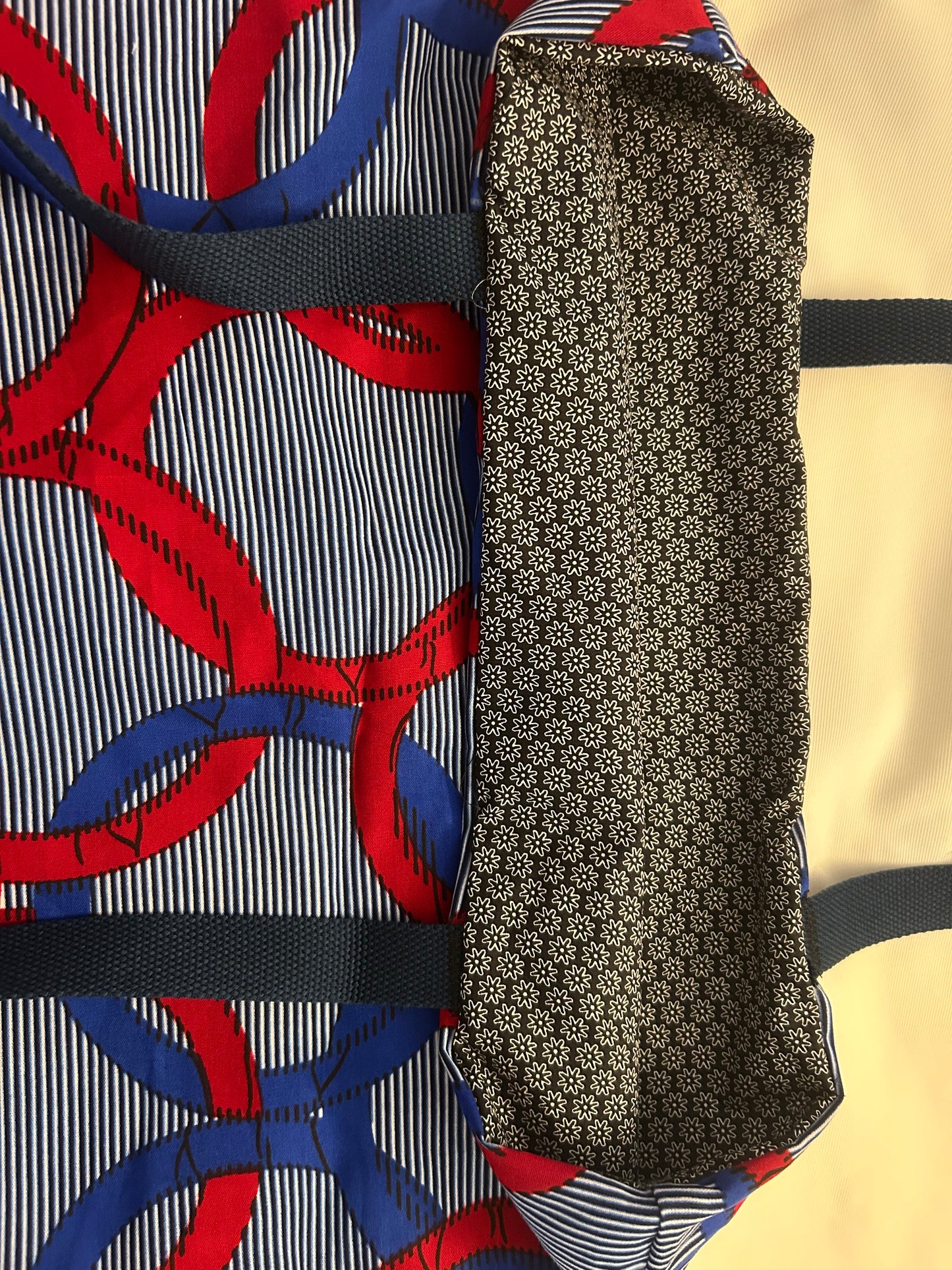 Sac wax doublé bleu marine et blanc à cercles rouges et bleus - Tote bag max