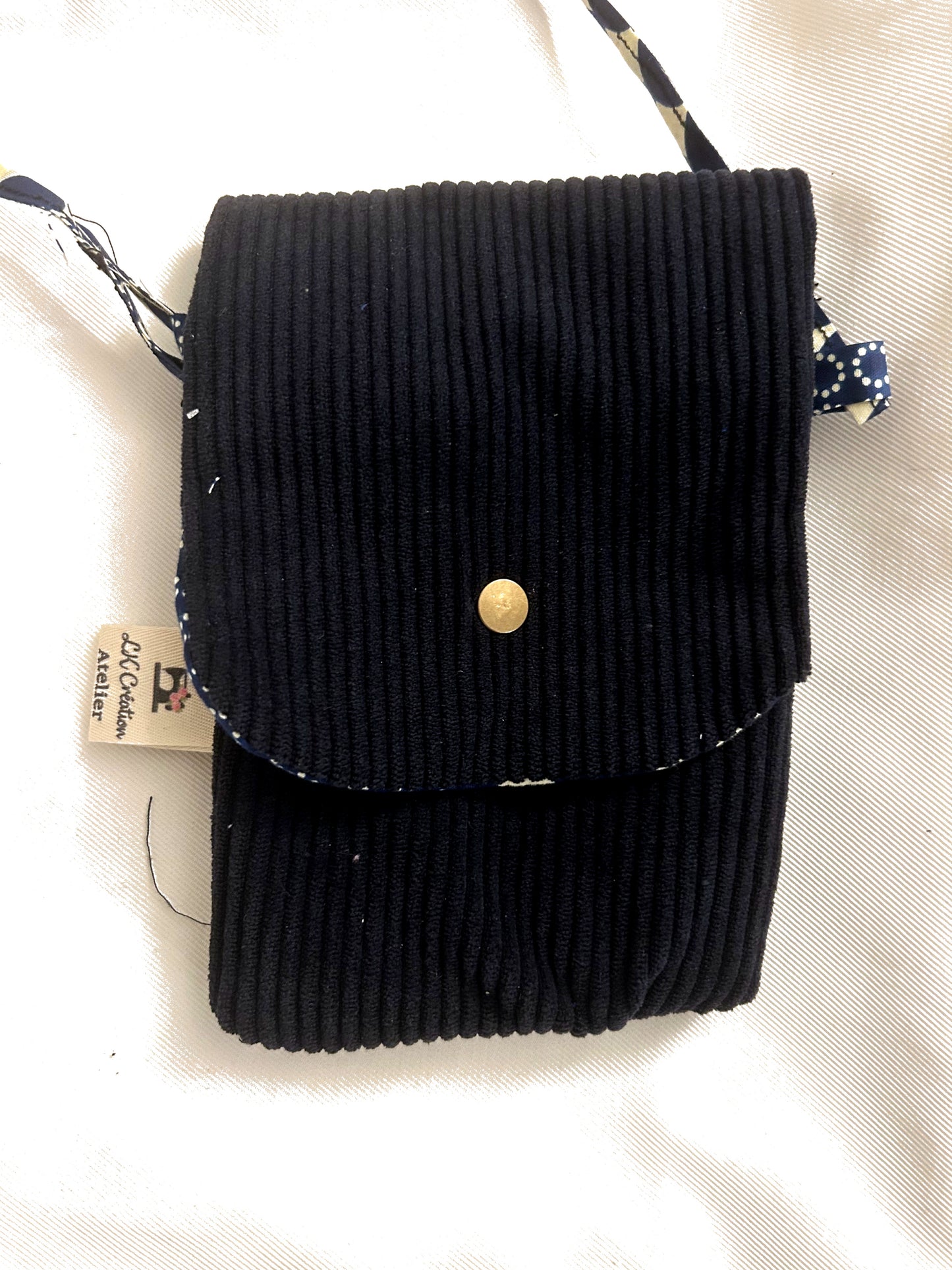 Pochette bandoulière en tissu wax et velours côtelé | Sac artisanal fait main | Petite sacoche femme | Cadeau original